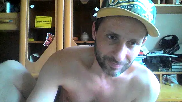 Snapshot of FireFox_Feel chatting on 26, 2, 2025 FireFox Feel online show from 26, 2, 2025