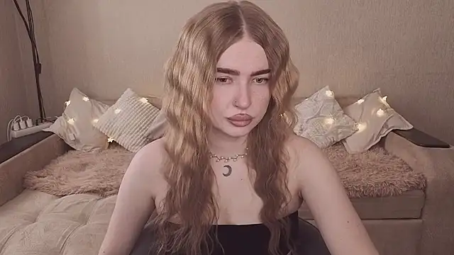 ViolettaLopez online show from 27, 3, 2026