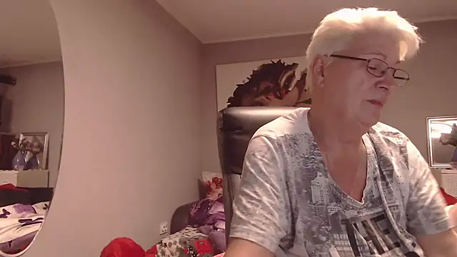 LaylaMilf online show from 9, 10, 2025