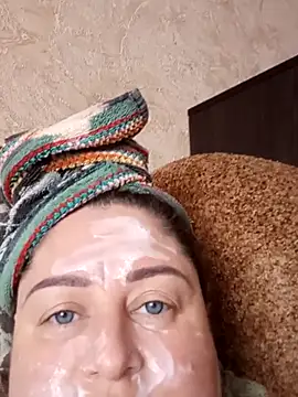 Amy August online show from 5, 12, 2025