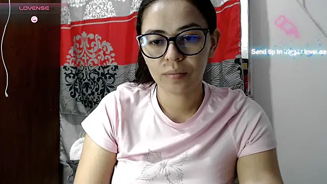 Snapshot of mayhott2 chatting on 15, 3, 2025 mayhott2 online show from 15, 3, 2025