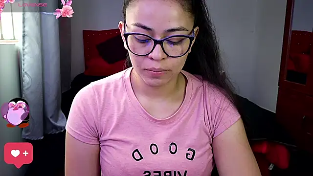 Snapshot of mayhott2 chatting on 9, 9, 2025 mayhott2 online show from 9, 9, 2025