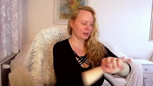 Sarah4you online show from 3, 1, 2025