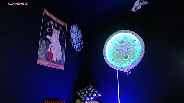 girl intense444 online show from 4, 12, 2025