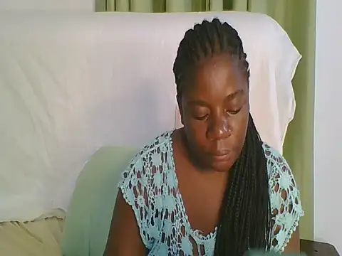 Snapshot of Deliciousgal chatting on 5, 2, 2025 Deliciousgal online show from 5, 2, 2025