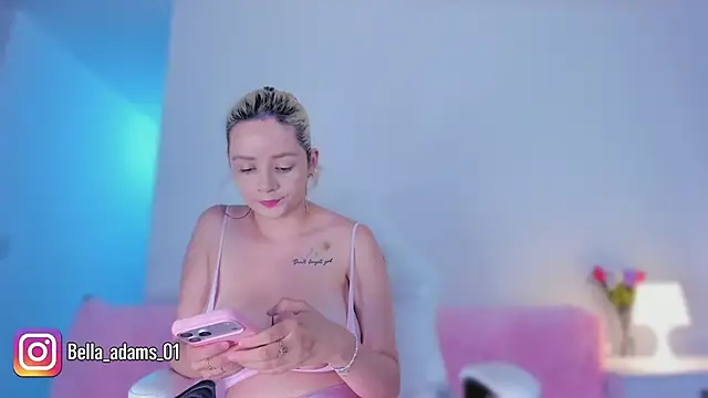 bella adams  online show from 3, 11, 2025