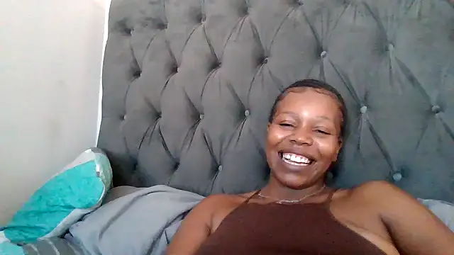 Snapshot of cherryontopy chatting on 18, 3, 2025 cherryontopy online show from 18, 3, 2025