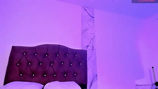 alysson 18 online show from 11, 11, 2025