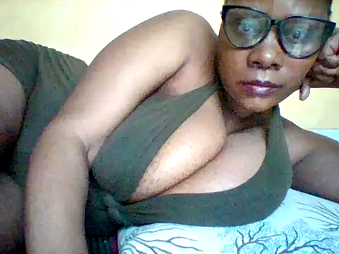 Snapshot of Africangal chatting on 1, 6, 2026 Africangal online show from 1, 6, 2026
