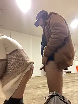 Snapshot of Charlie-N-Bubblez chatting on 3, 12, 2024 Charlie-N-Bubblez online show from 3, 12, 2024