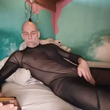Snapshot of porno-freak chatting on 15, 4, 2026 porno-freak online show from 15, 4, 2026