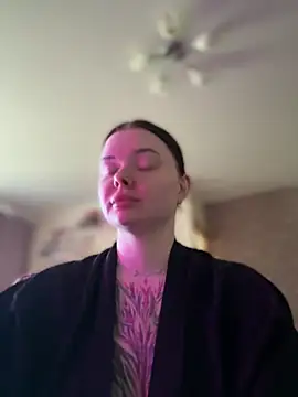 Snapshot of MommyDimitrescu_ chatting on 19, 5, 2026 MommyDimitrescu online show from 19, 5, 2026