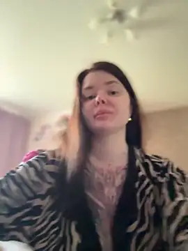 Snapshot of MommyDimitrescu_ chatting on 26, 5, 2026 MommyDimitrescu online show from 26, 5, 2026