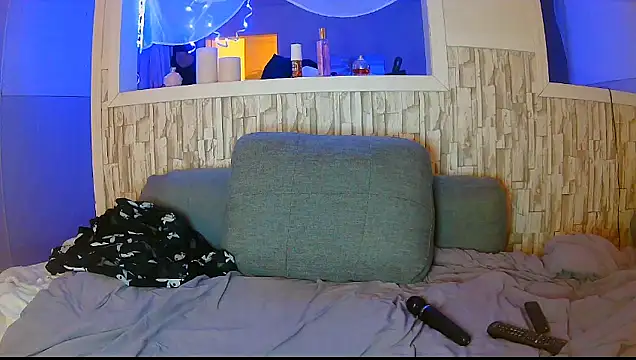 Mila Ferrara online show from 8, 1, 2025