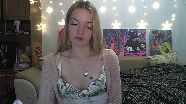 Snapshot of SecretSophia chatting on 30, 12, 2024 SecretSophia online show from 30, 12, 2024