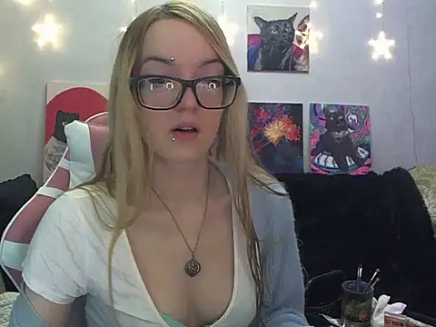 SecretSophia online show from 22, 11, 2025