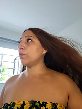 VickyHoult online show from 1, 3, 2025