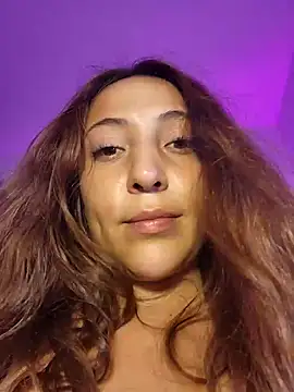 VickyHoult online show from 8, 3, 2025