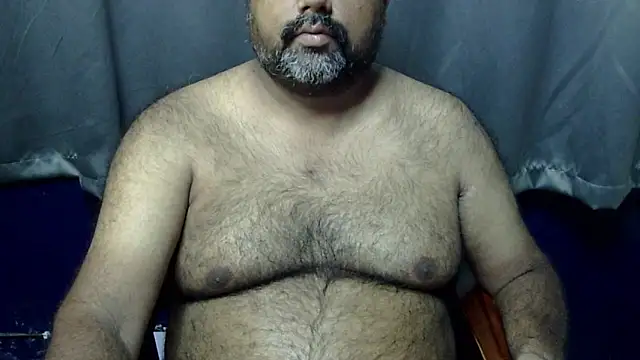 Snapshot of hairysubcub_70 chatting on 17, 5, 2026 hairysubcub 70 online show from 17, 5, 2026