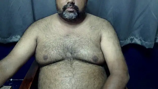 Snapshot of hairysubcub_70 chatting on 20, 5, 2026 hairysubcub 70 online show from 20, 5, 2026