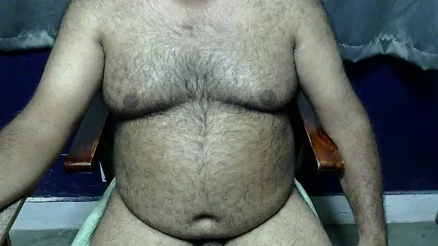 Snapshot of hairysubcub_70 chatting on 4, 6, 2026 hairysubcub 70 online show from 4, 6, 2026