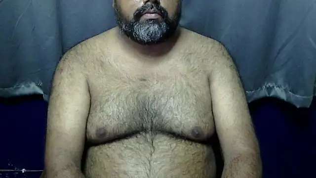 Snapshot of hairysubcub_70 chatting on 7, 6, 2026 hairysubcub 70 online show from 7, 6, 2026