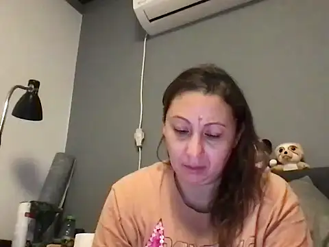 Snapshot of maryxex28 chatting on 24, 11, 2025 maryxex28 online show from 24, 11, 2025