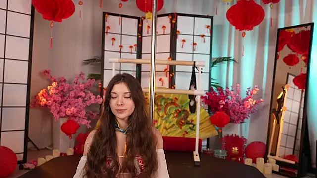 KittyCaitlin online show from 13, 2, 2025