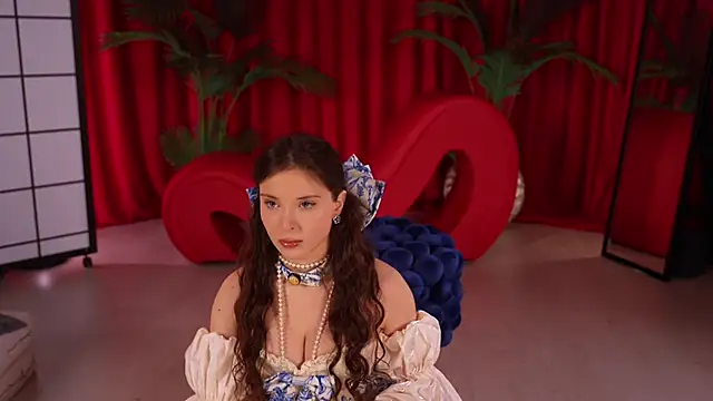 KittyCaitlin online show from 20, 10, 2025