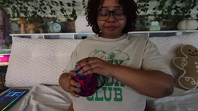 -khayaparker online show from 17, 3, 2025