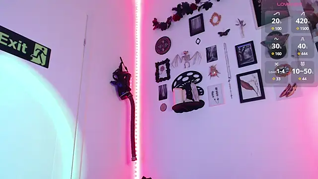 auroralatexprincess online show from 3, 2, 2025