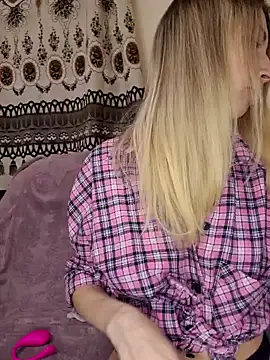 Snapshot of MissisMilk chatting on 28, 1, 2025 MissisMilk online show from 28, 1, 2025