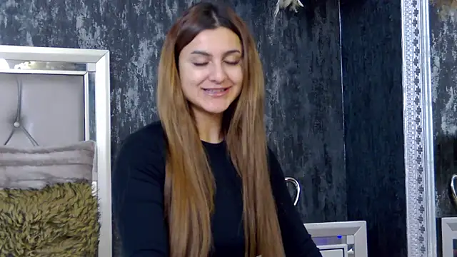 NicolePlay online show from 10, 1, 2025