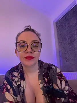 Snapshot of FemDom_RubyKnightXXO chatting on 14, 1, 2025 FemDom RubyKnightXXO online show from 14, 1, 2025