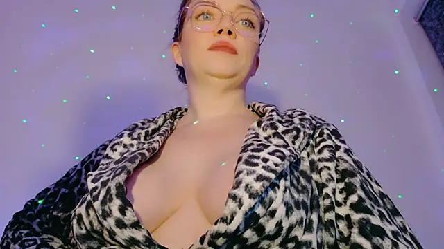 Snapshot of FemDom_RubyKnightXXO chatting on 9, 3, 2025 FemDom RubyKnightXXO online show from 9, 3, 2025
