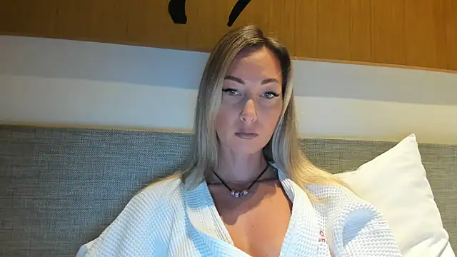 StarryHanna online show from 15, 2, 2025