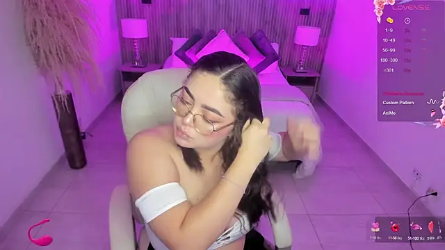 emmy walker online show from 22, 9, 2025