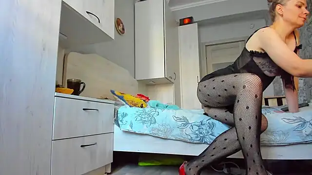 DUSSY PUSSY online show from 7, 10, 2025