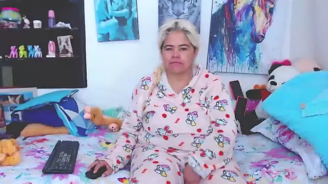 estrellita fugaz16x online show from 3, 2, 2025