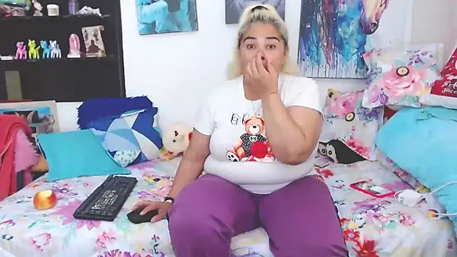 estrellita fugaz16x online show from 7, 2, 2025