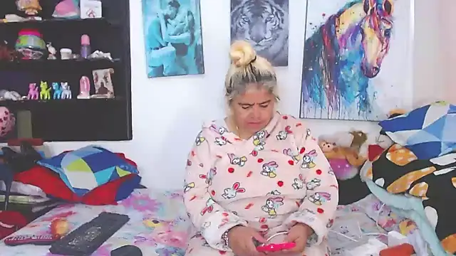 estrellita fugaz16x online show from 8, 3, 2025