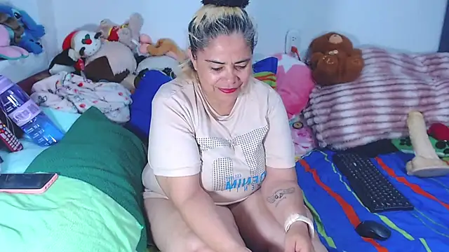 Snapshot of estrellita_fugaz16x chatting on 21, 6, 2026 estrellita fugaz16x online show from 21, 6, 2026