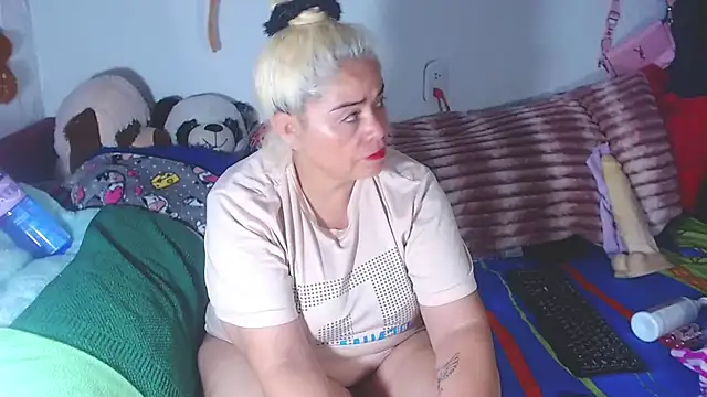 Snapshot of estrellita_fugaz16x chatting on 23, 7, 2026 estrellita fugaz16x online show from 23, 7, 2026