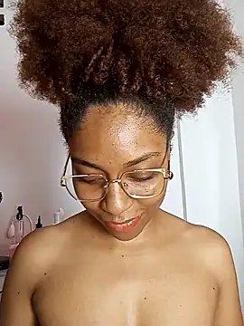 thaimy  online show from 11, 4, 2026