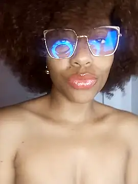 Snapshot of thaimy_ chatting on 24, 4, 2026 thaimy online show from 24, 4, 2026