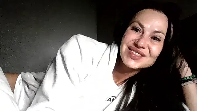 JulianaGold1 online show from 18, 6, 2026