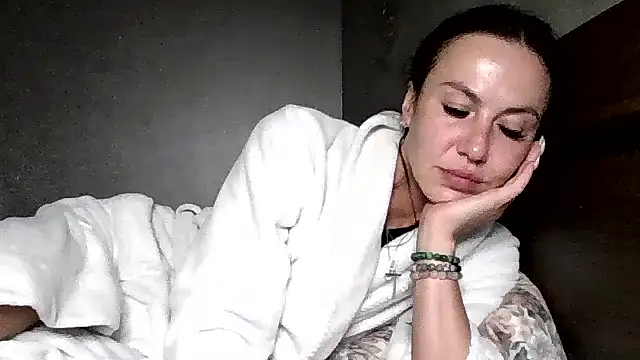 JulianaGold1 online show from 23, 7, 2026