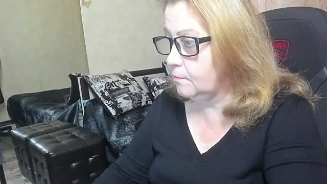 Frau Marta online show from 4, 11, 2025