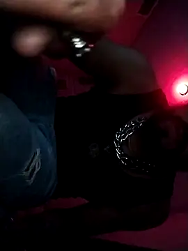 Snapshot of Prettyguy420 chatting on 4, 12, 2025 Prettyguy420 online show from 4, 12, 2025