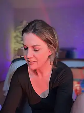 MaiseKnox online show from 11, 2, 2025